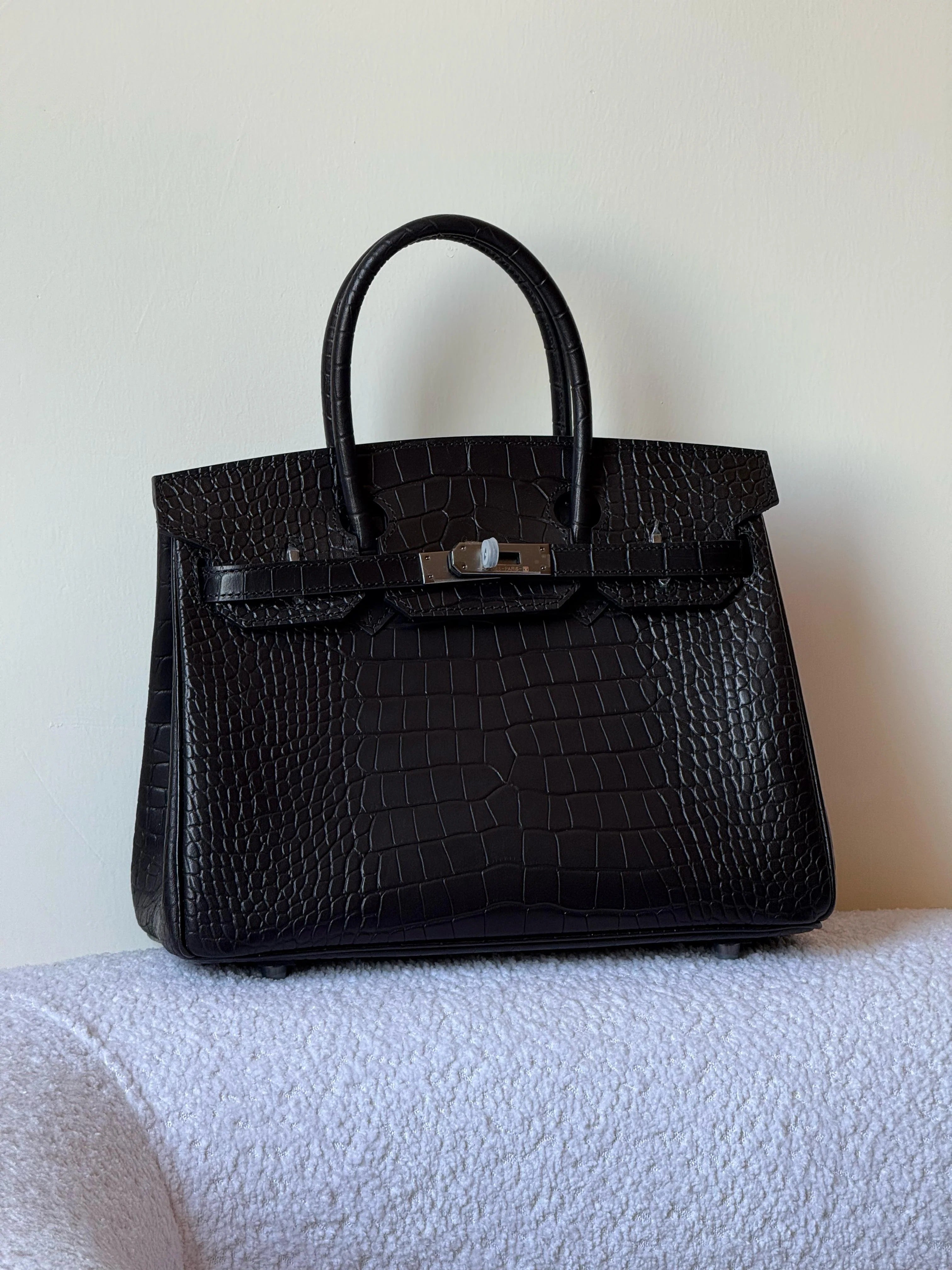 Luxurious Crocodile Textured Designer Style Handbag with Protective Case