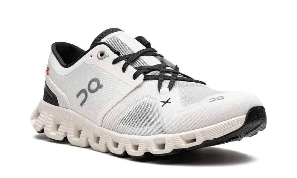On Running Cloud X 3 Lightweight Versatile Training Shoes