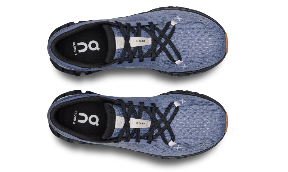 On Cloud X 4 Feather Black Lightweight Versatile Training Shoes