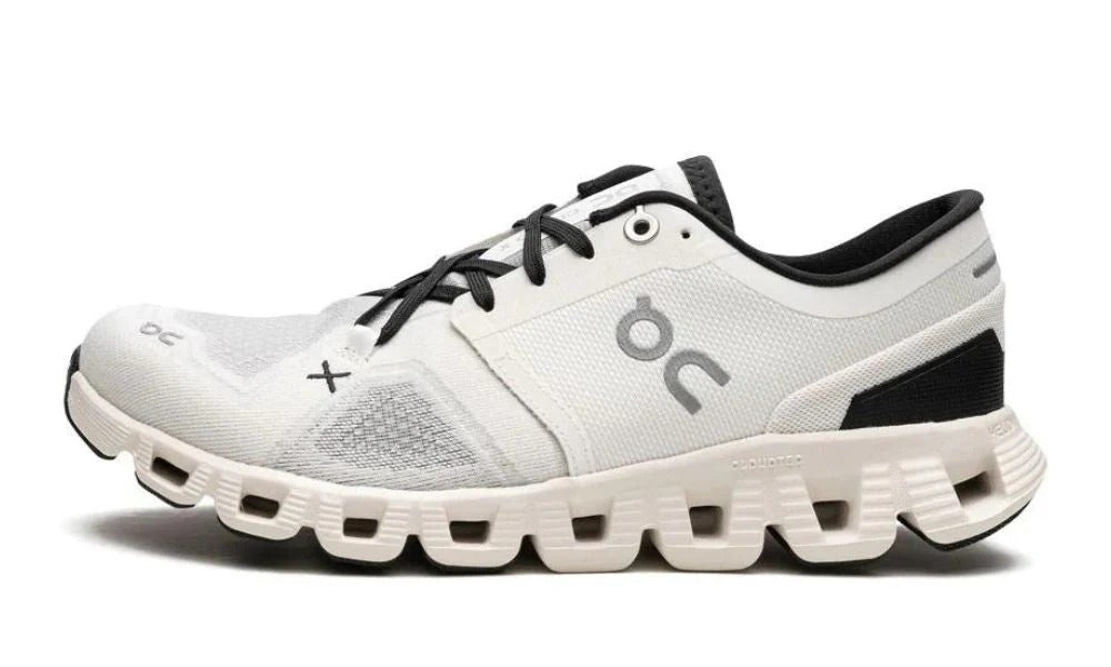 On Running Cloud X 3 Lightweight Versatile Training Shoes