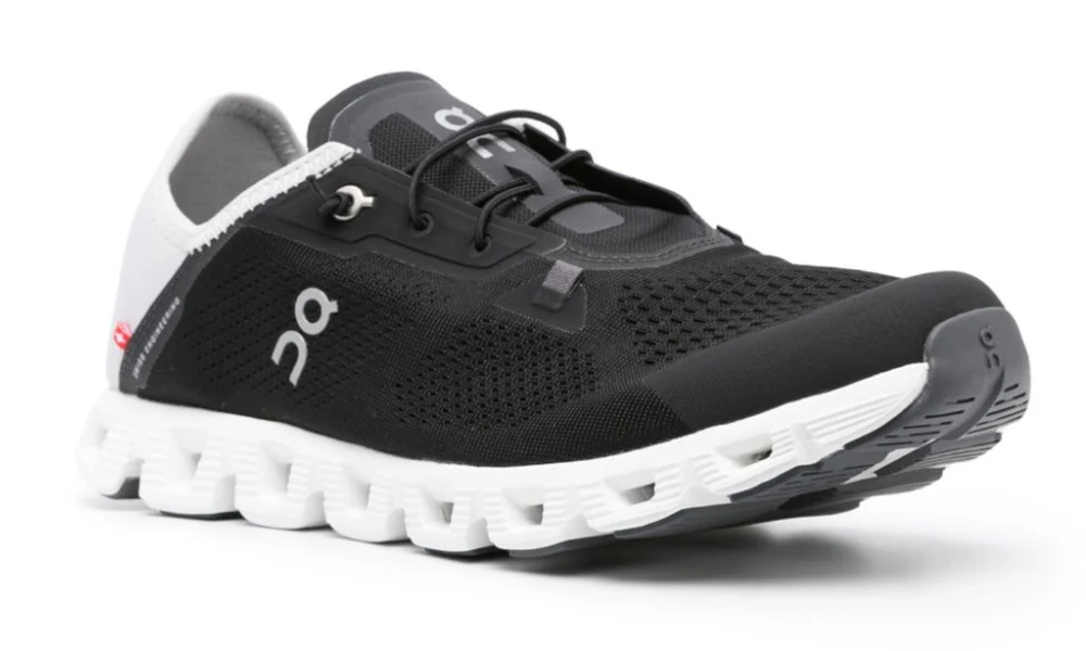 On Cloud 5 Coast Black Light Grey Lightweight Walking Shoes