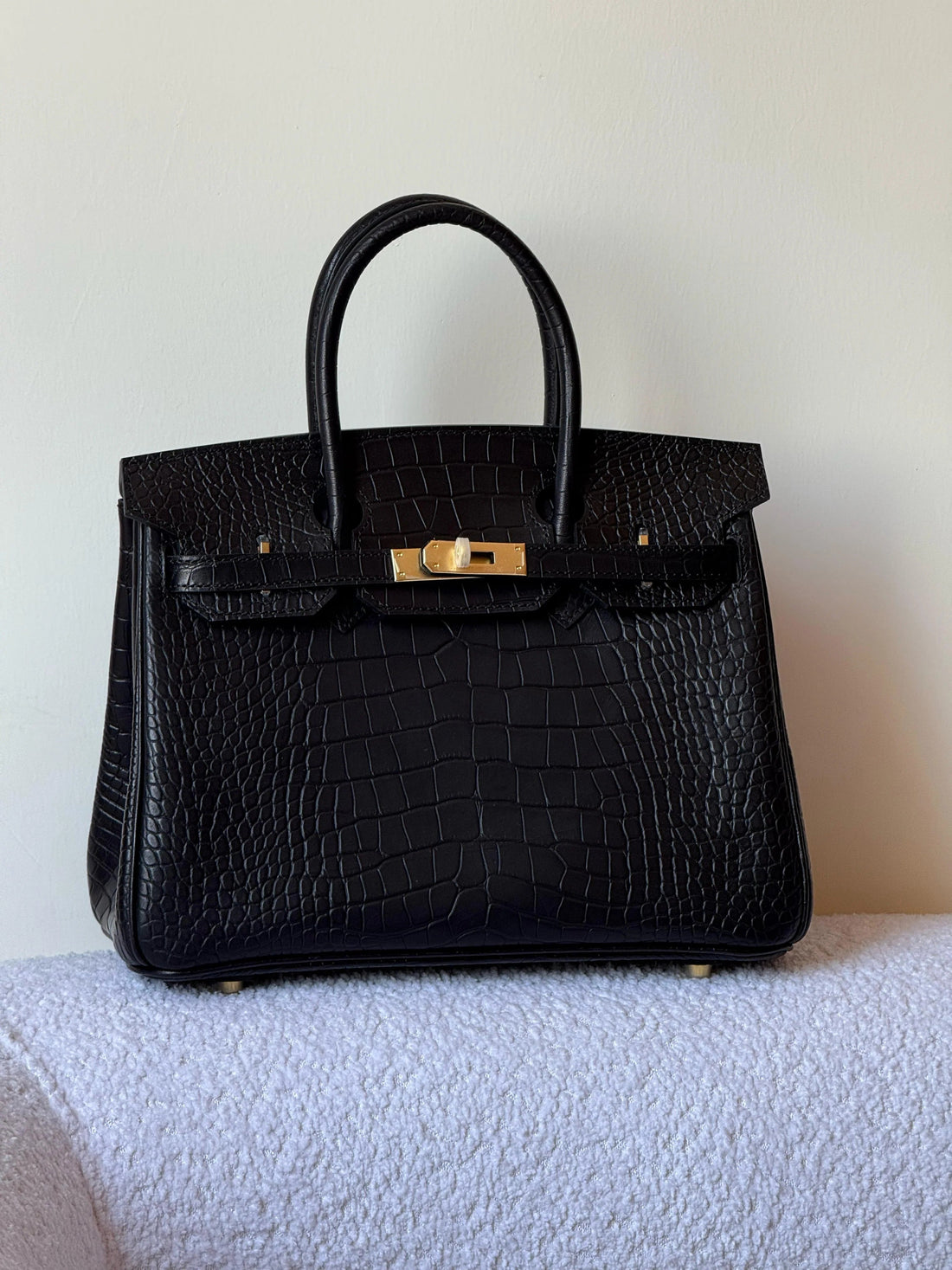 Elegant Crocodile Embossed Designer Style Handbag With Dust Bag
