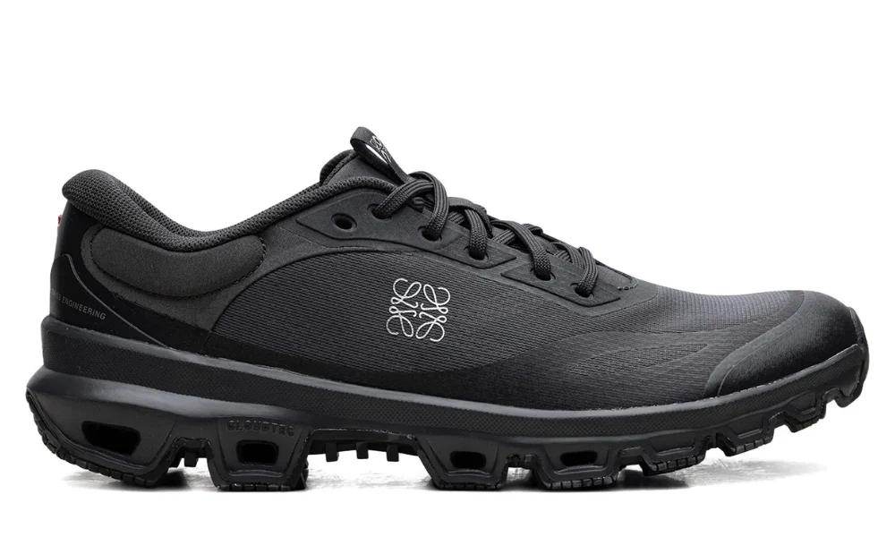On Running Cloudventure 2 Loewe Gunmetal Edition Trail Running Shoes