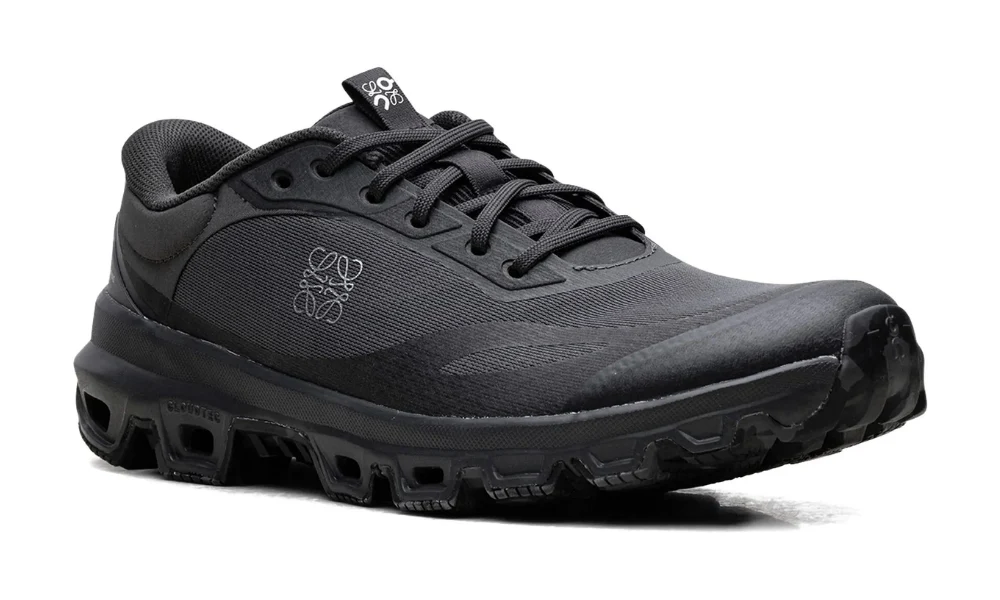 On Running Cloudventure 2 Loewe Gunmetal Edition Trail Running Shoes
