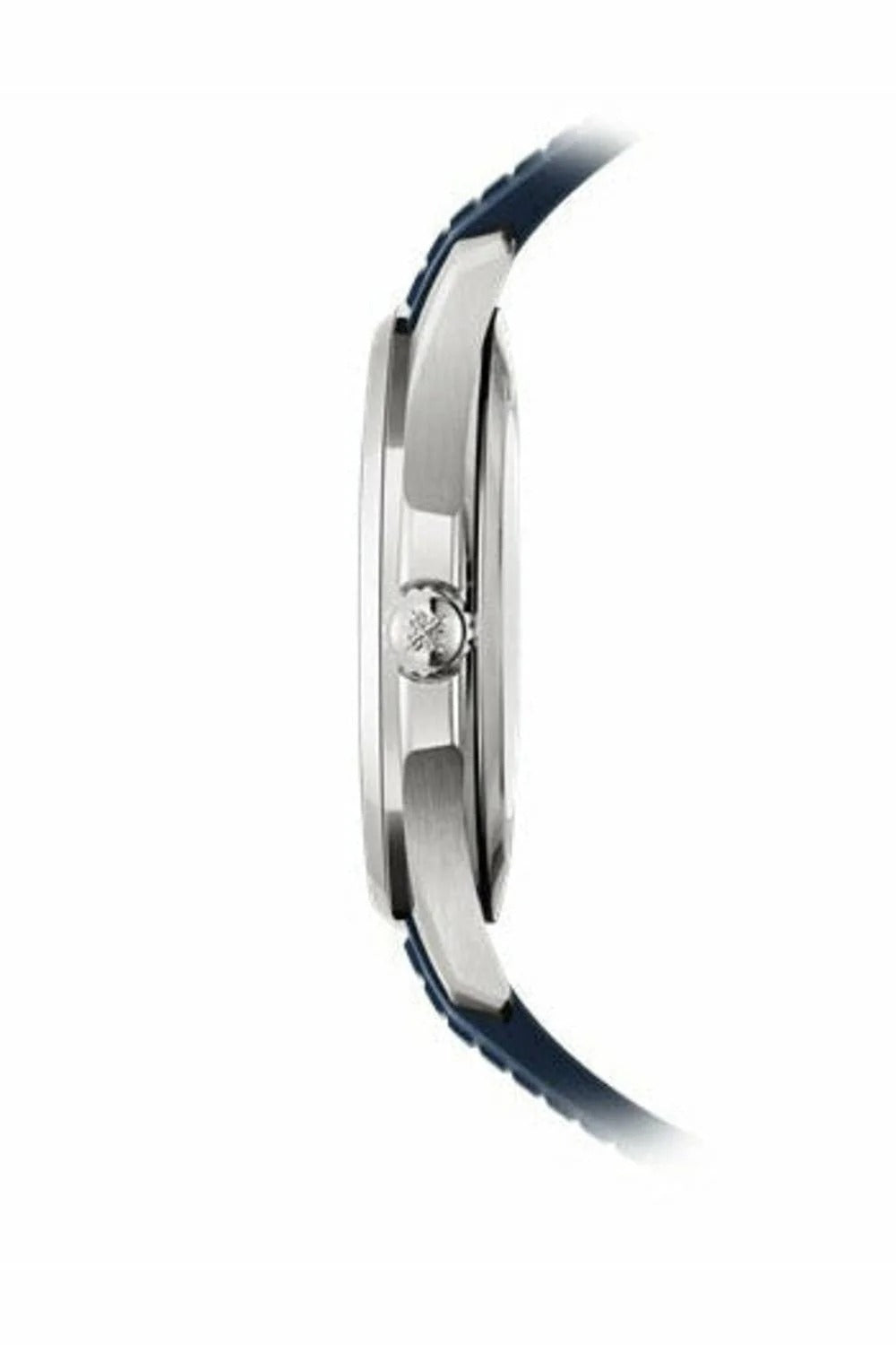 Patek Philippe Aquanaut Luxury Self-Winding Watch With Modern Wrist Design